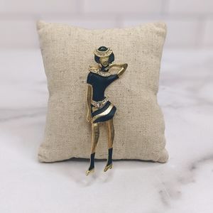 Retro fashion gold & black brooch
